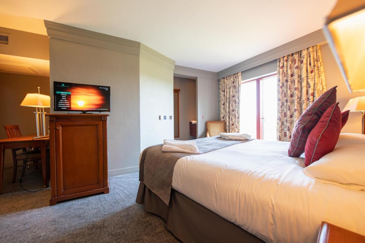 Bryn Meadows Golf, Hotel & Spa Blackwood  Bagian luar foto