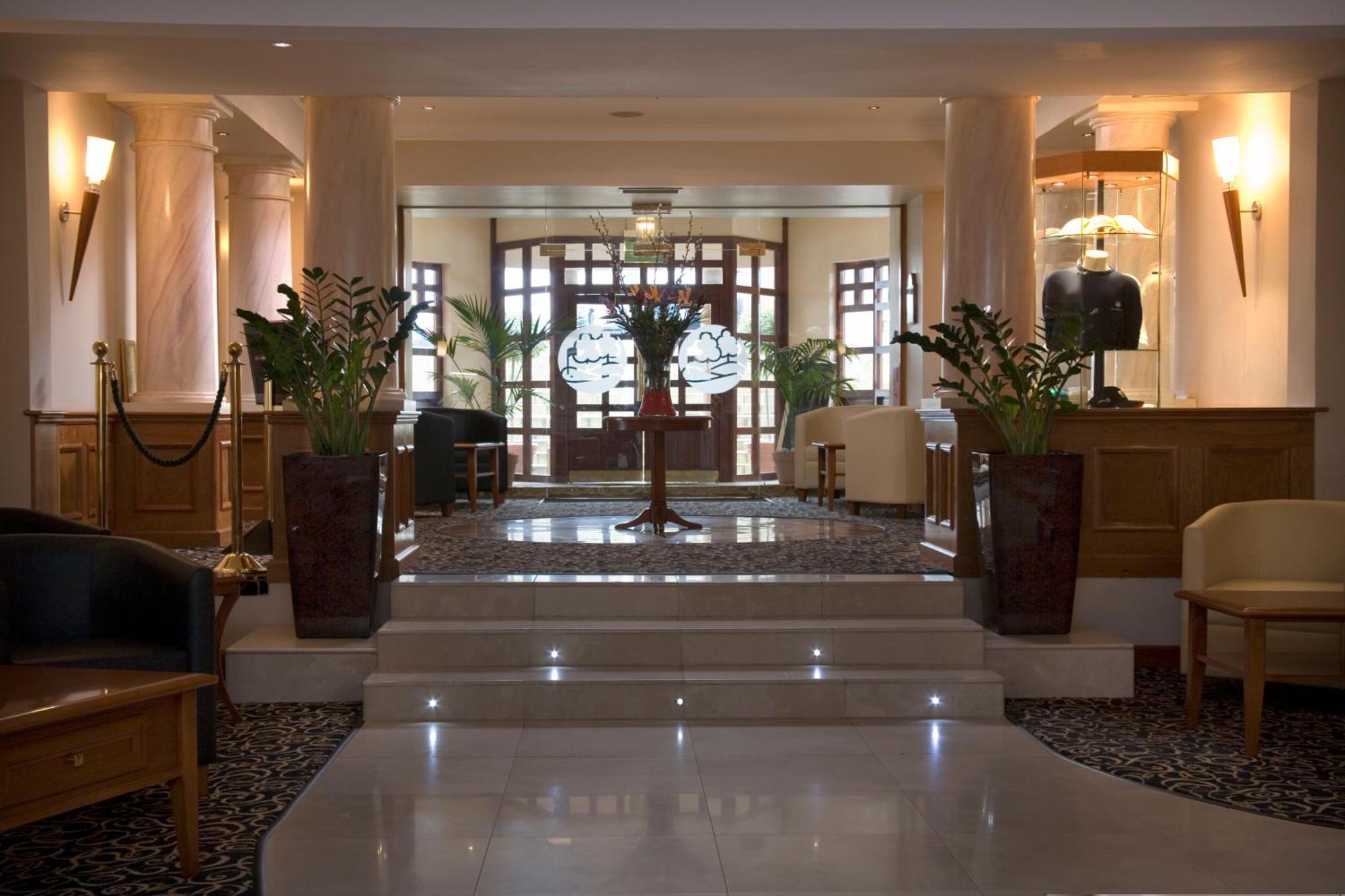 Bryn Meadows Golf, Hotel & Spa Blackwood  Bagian luar foto