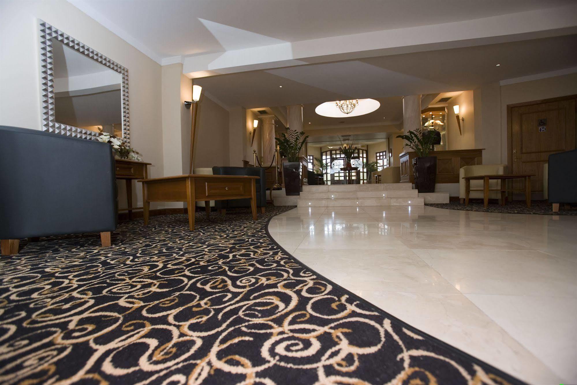 Bryn Meadows Golf, Hotel & Spa Blackwood  Bagian luar foto