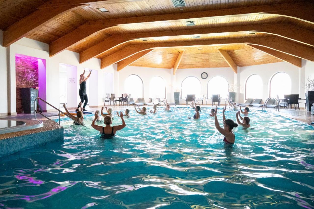 Bryn Meadows Golf, Hotel & Spa Blackwood  Bagian luar foto